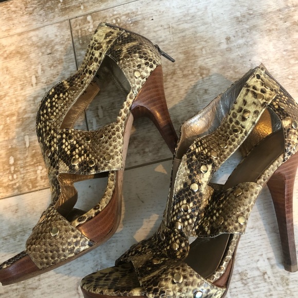 STUART WEITZMAN Gem Cut 100 embellished suede sandals | THE  Stuart Weitzman ....... high high sandals